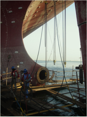 造船廠發(fā)動機(jī)與齒輪箱安裝、測量及定期維護(hù)方法